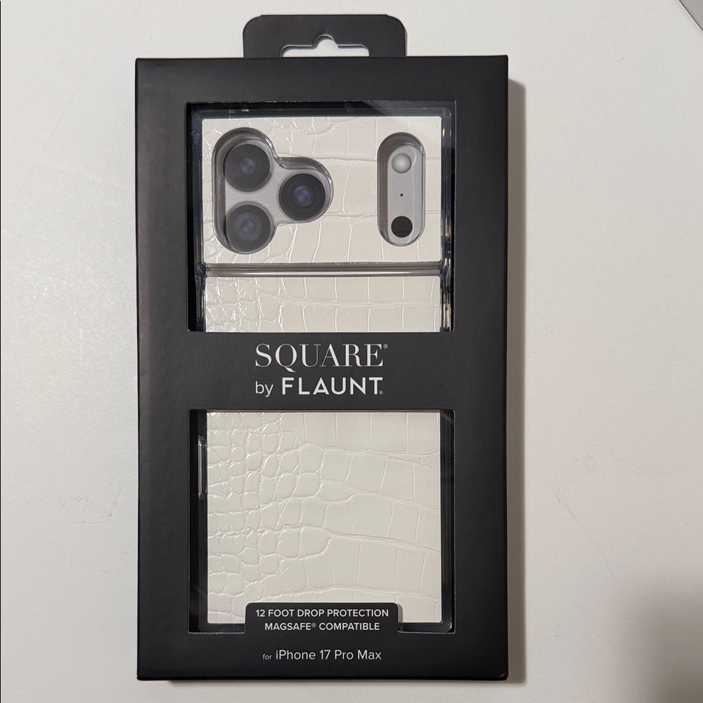NWT Flaunt White Crocodile Pattern iPhone 17 Pro Max Case